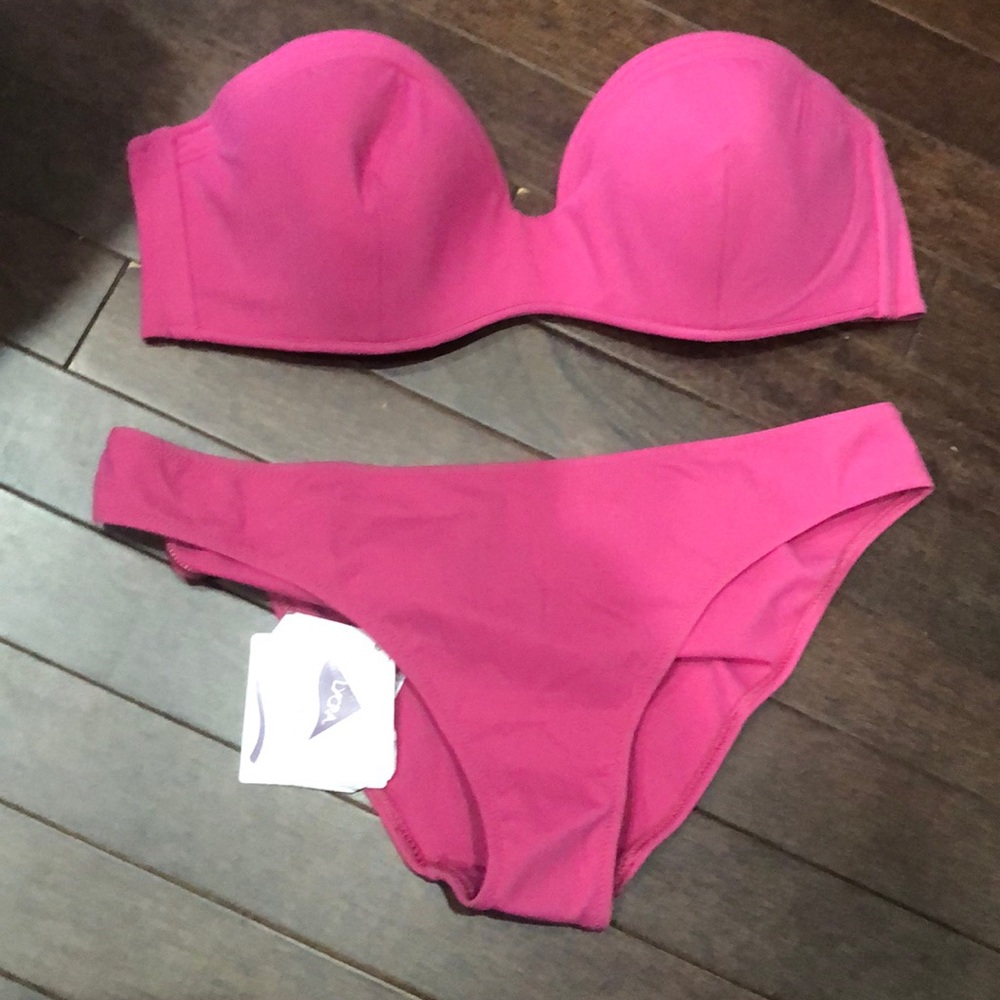 La Perla bathing suit. Super sexy!! fuchsia!